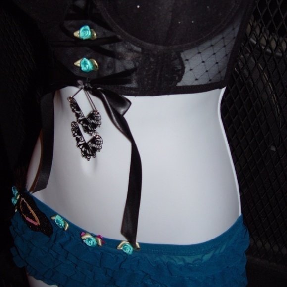 Lingerie Bustier Set 1 Of A Kind Bra Set - Picture 6 of 8